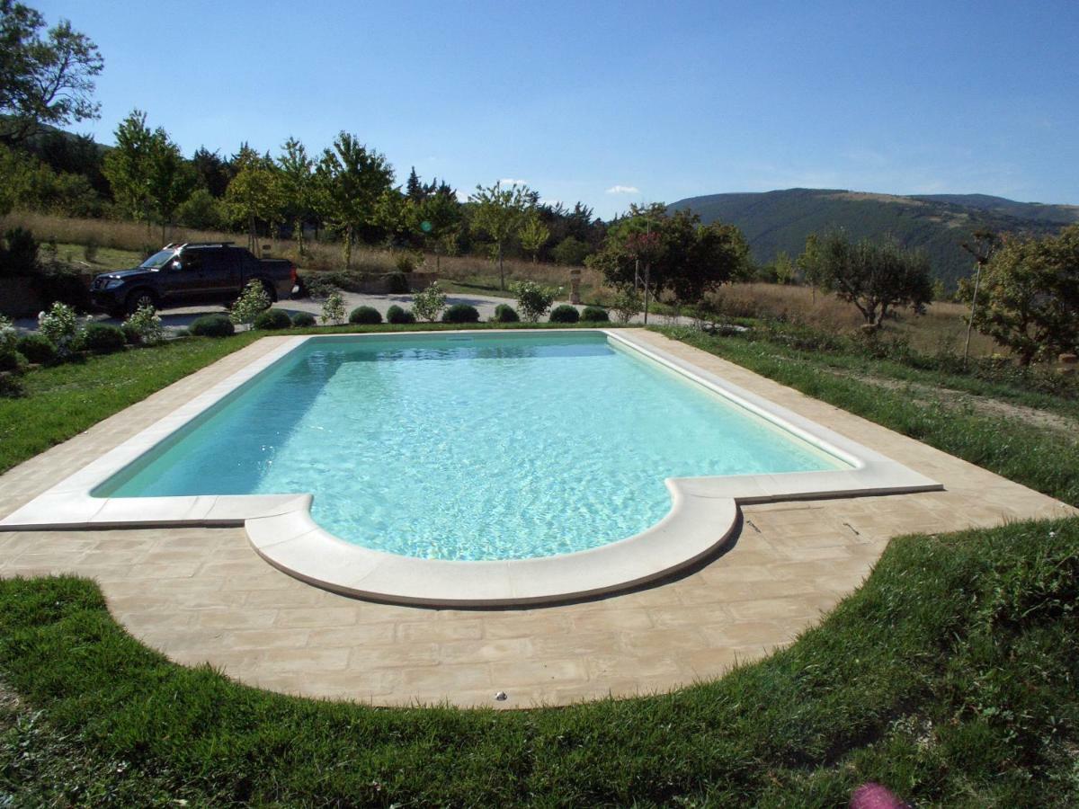 Al Castello Villa San Severino Marche Bagian luar foto